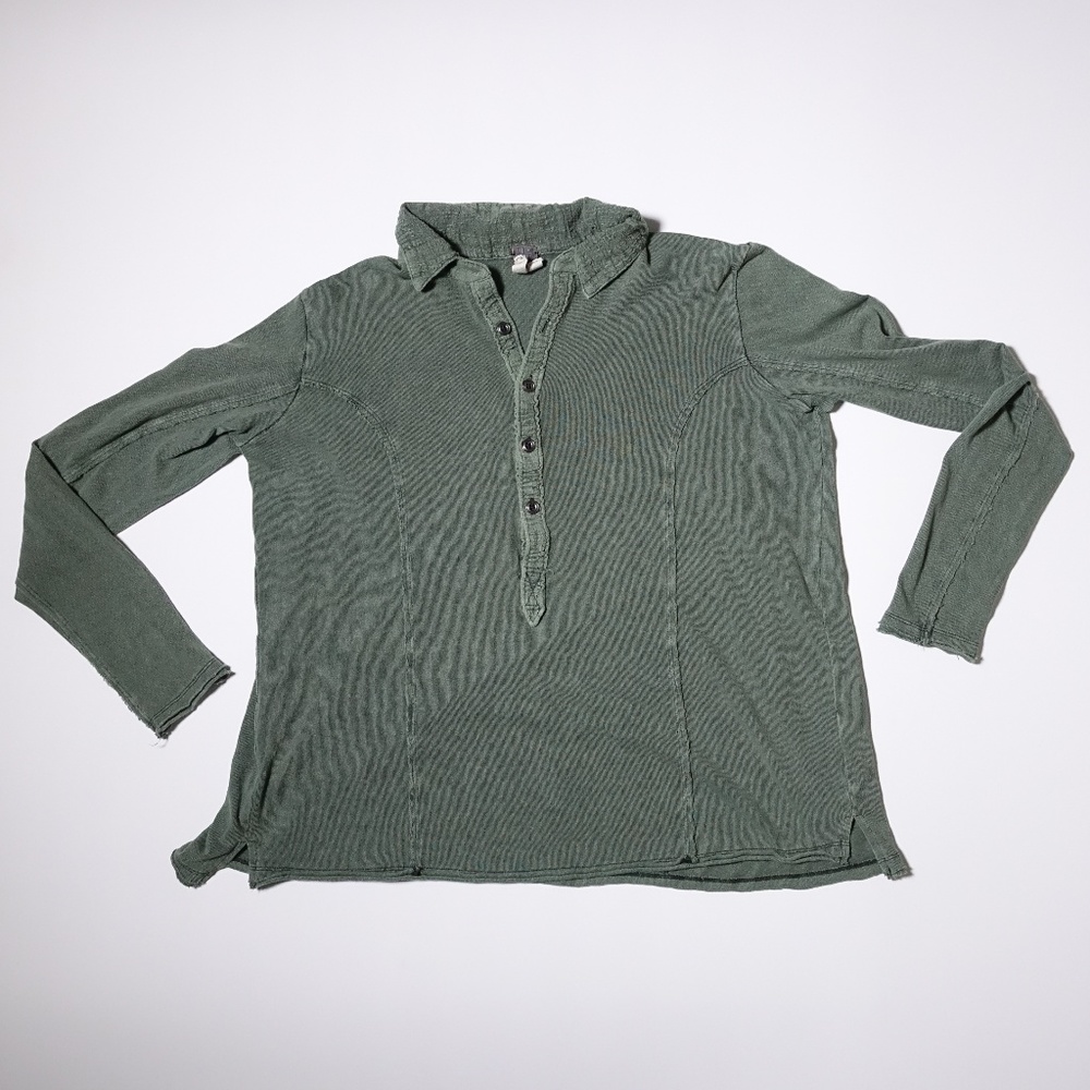 We The Free green long sleeve distressed shirt